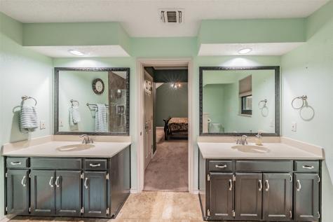 7525 Woodhaven Drive North Richland Hills TX 76182