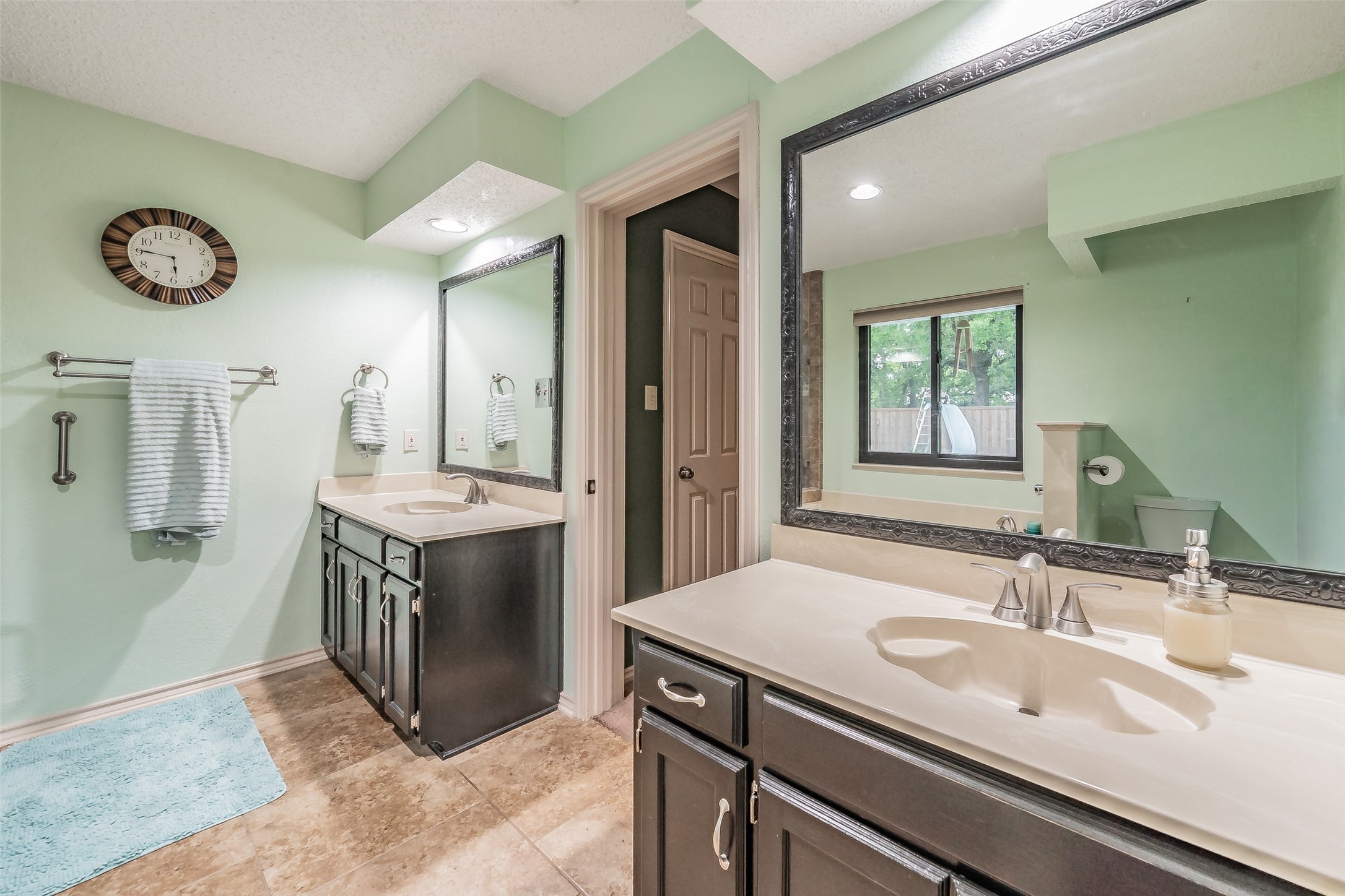 7525 Woodhaven Drive North Richland Hills TX 76182