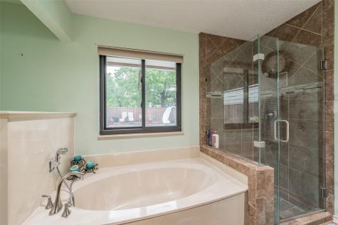 7525 Woodhaven Drive North Richland Hills TX 76182