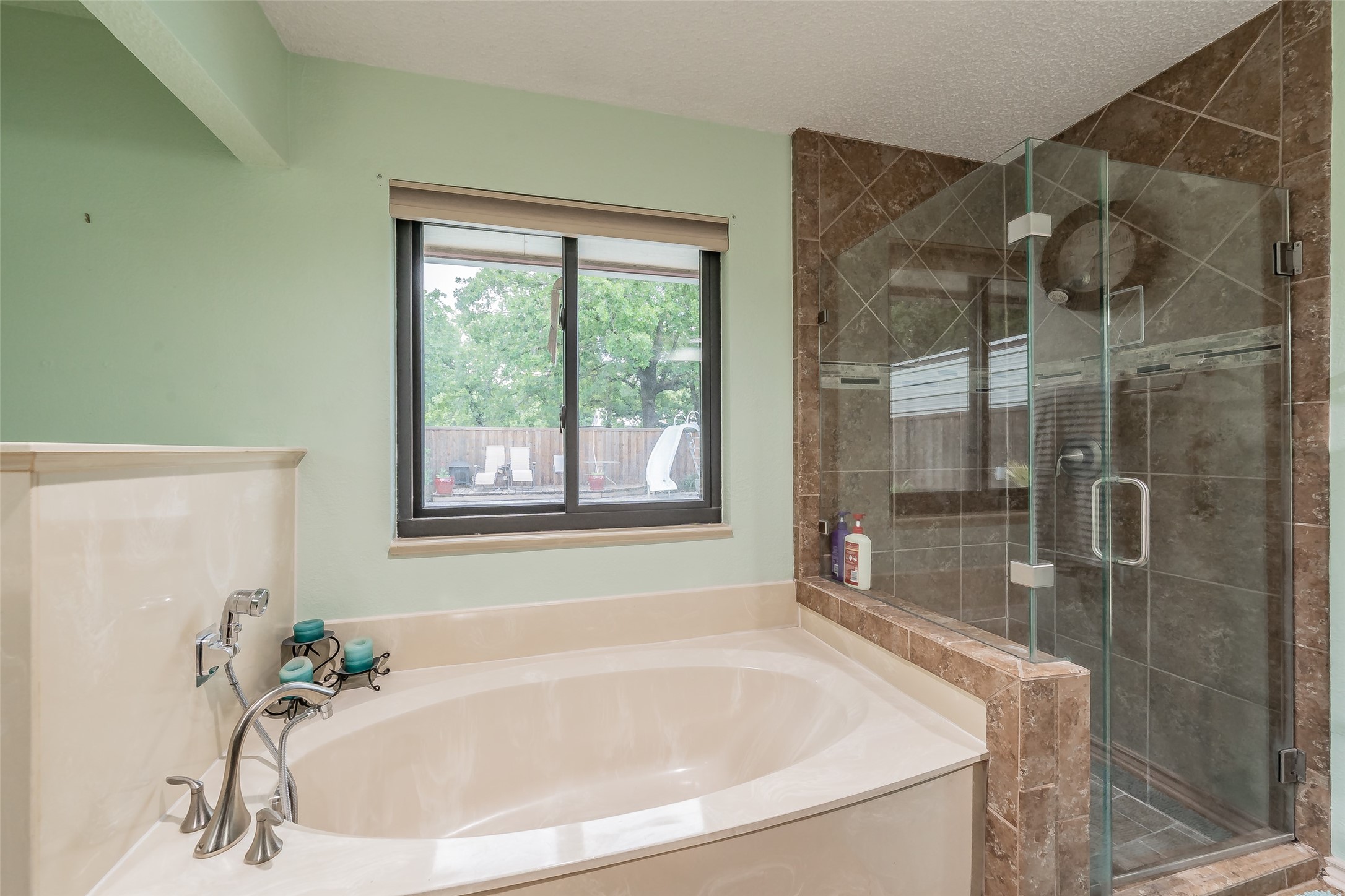 7525 Woodhaven Drive North Richland Hills TX 76182