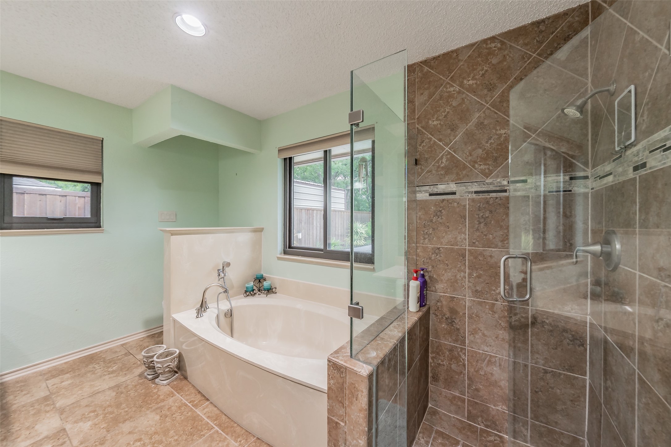 7525 Woodhaven Drive North Richland Hills TX 76182
