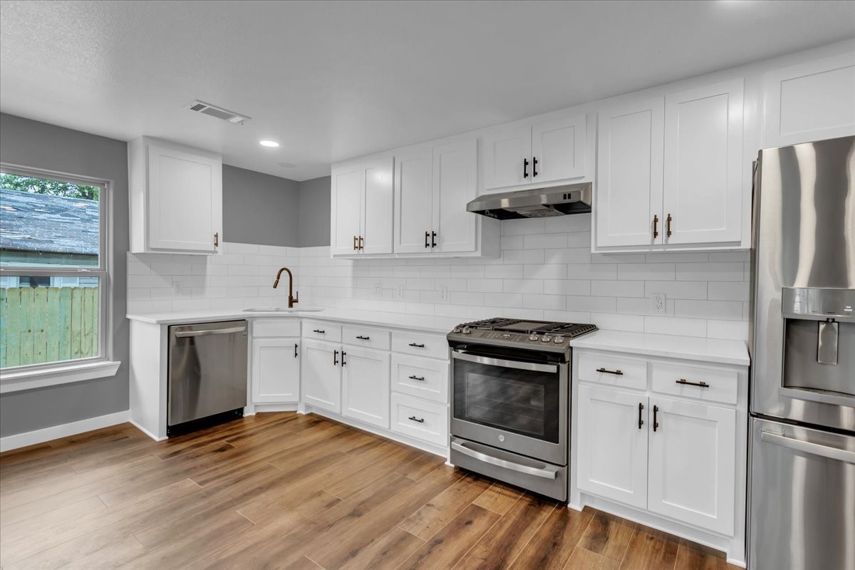 103 N Mill Street Savoy TX 75479