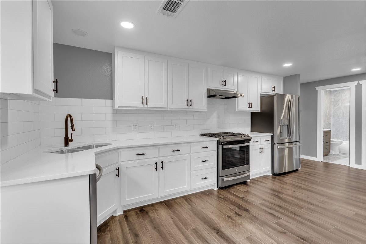 103 N Mill Street Savoy TX 75479