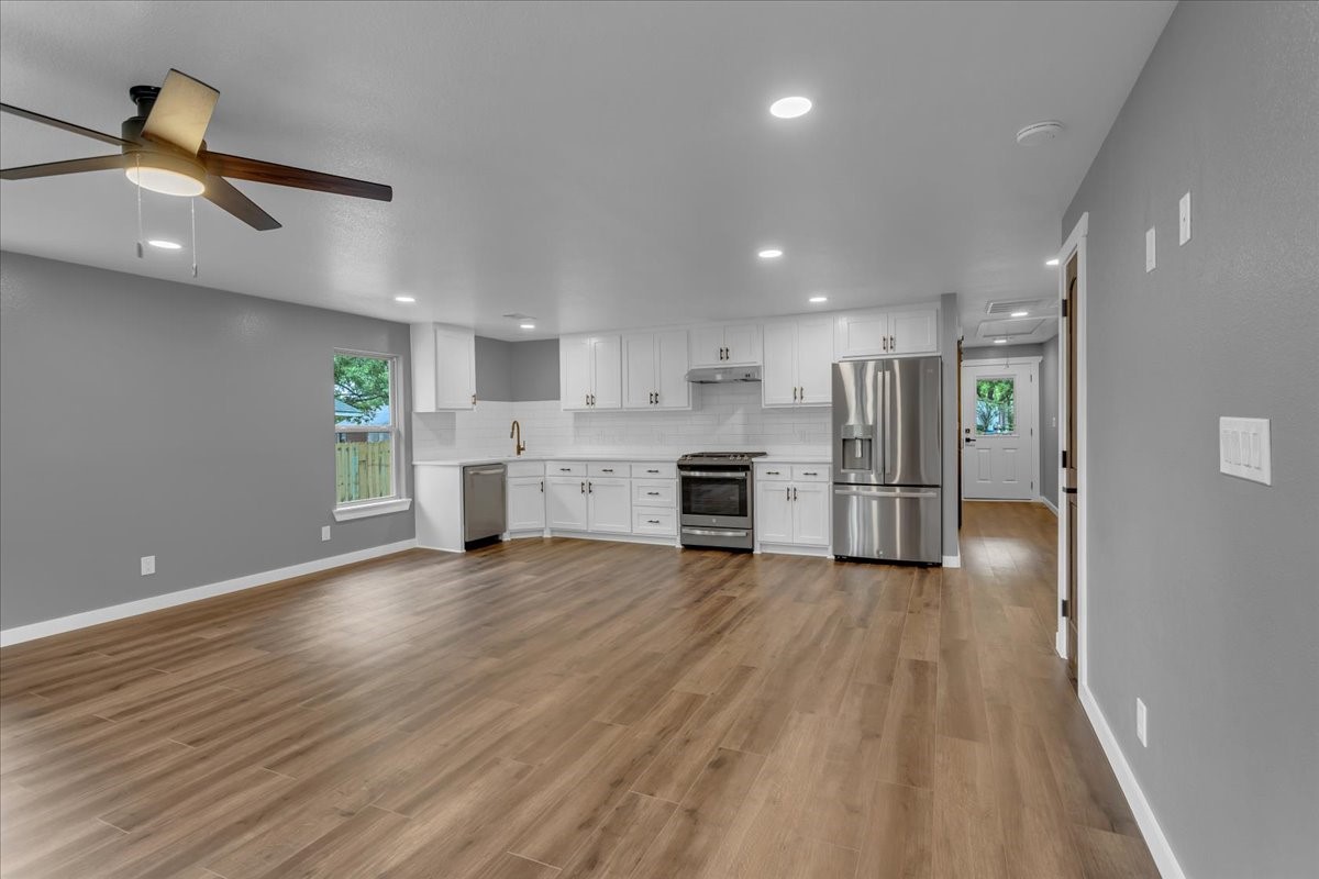 103 N Mill Street Savoy TX 75479