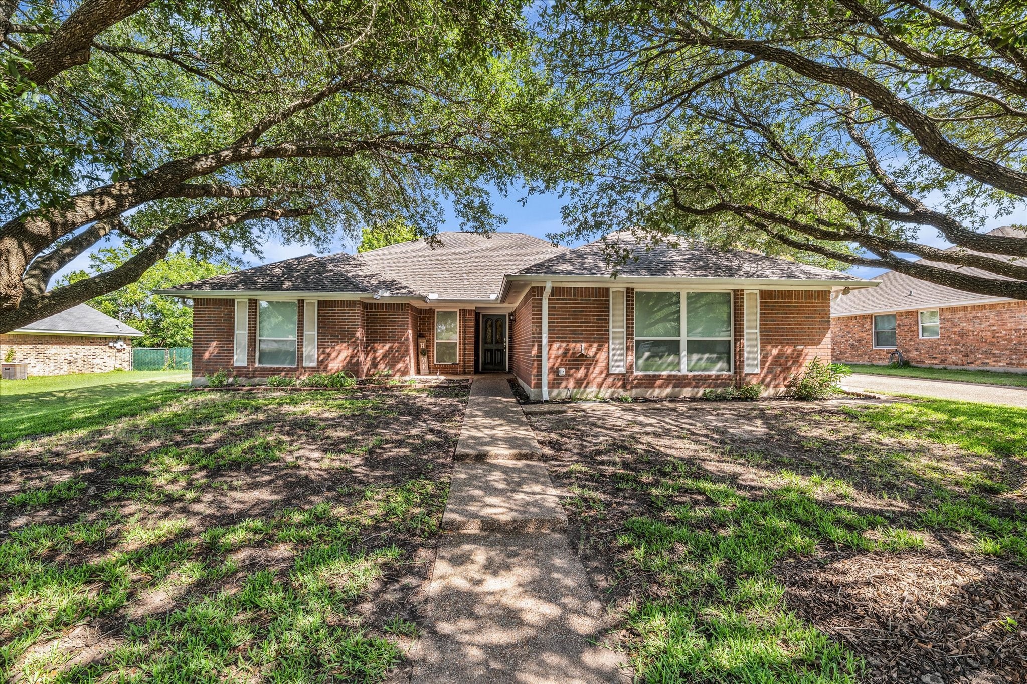 232 Crescent Hewitt TX 76643