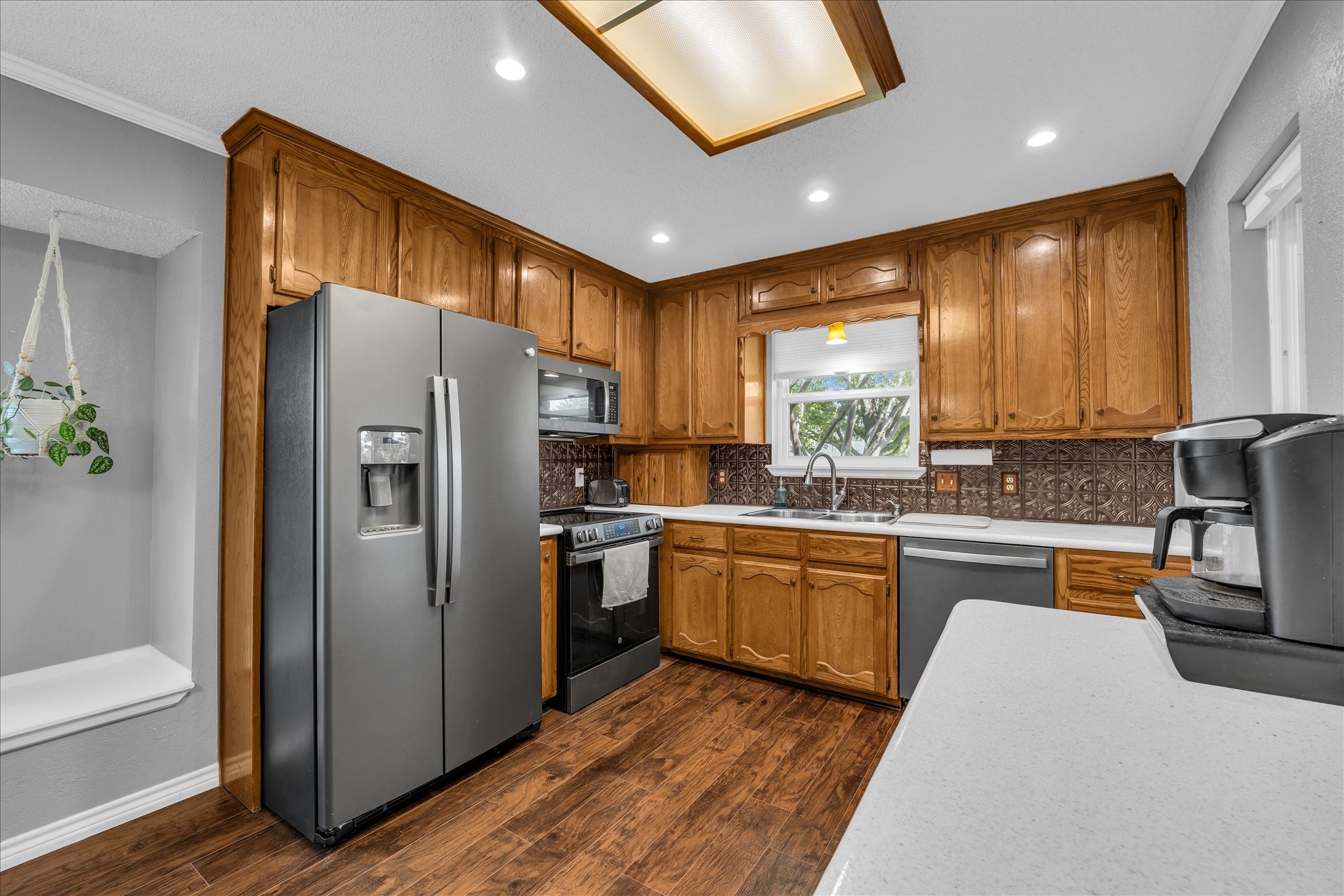 232 Crescent Hewitt TX 76643