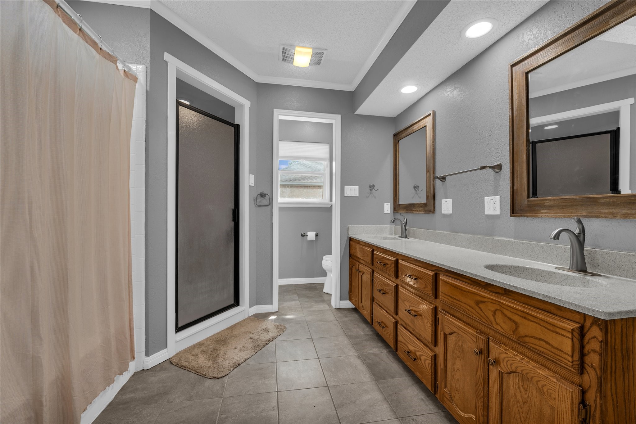 232 Crescent Hewitt TX 76643