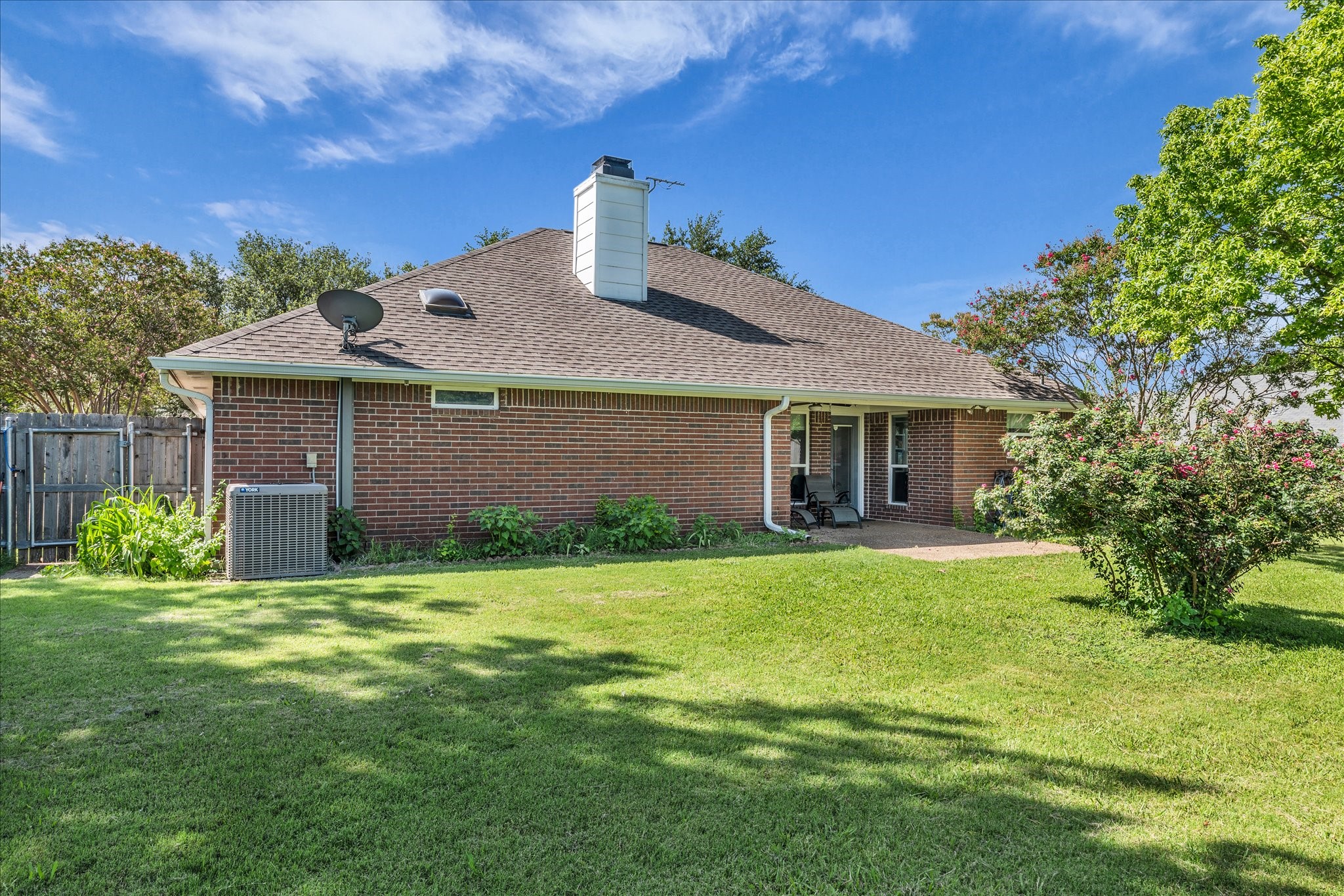 232 Crescent Hewitt TX 76643