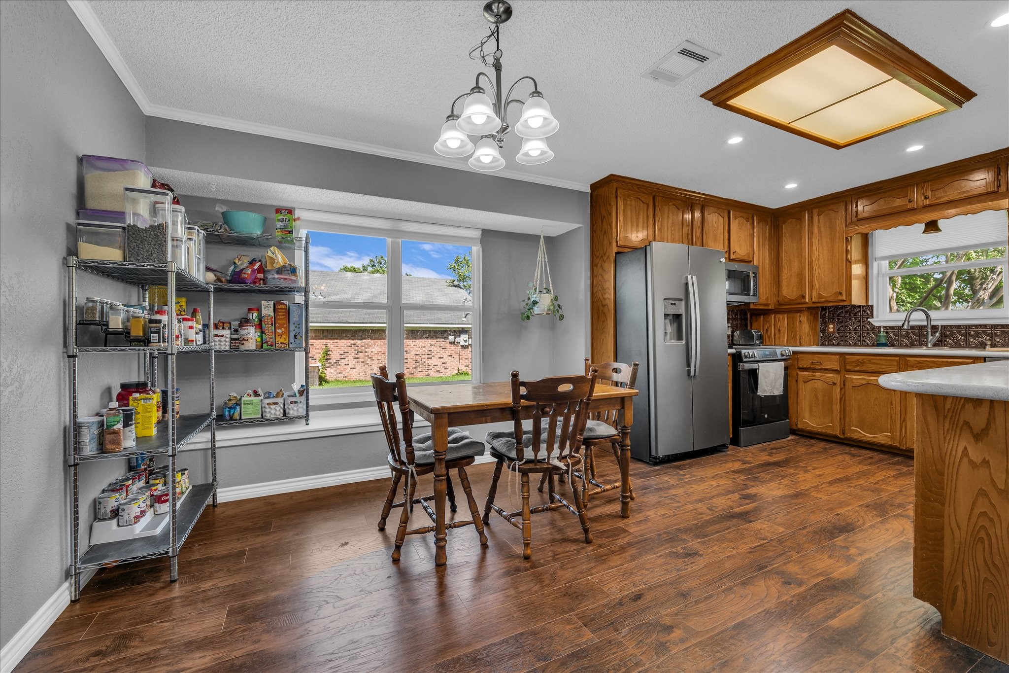 232 Crescent Hewitt TX 76643