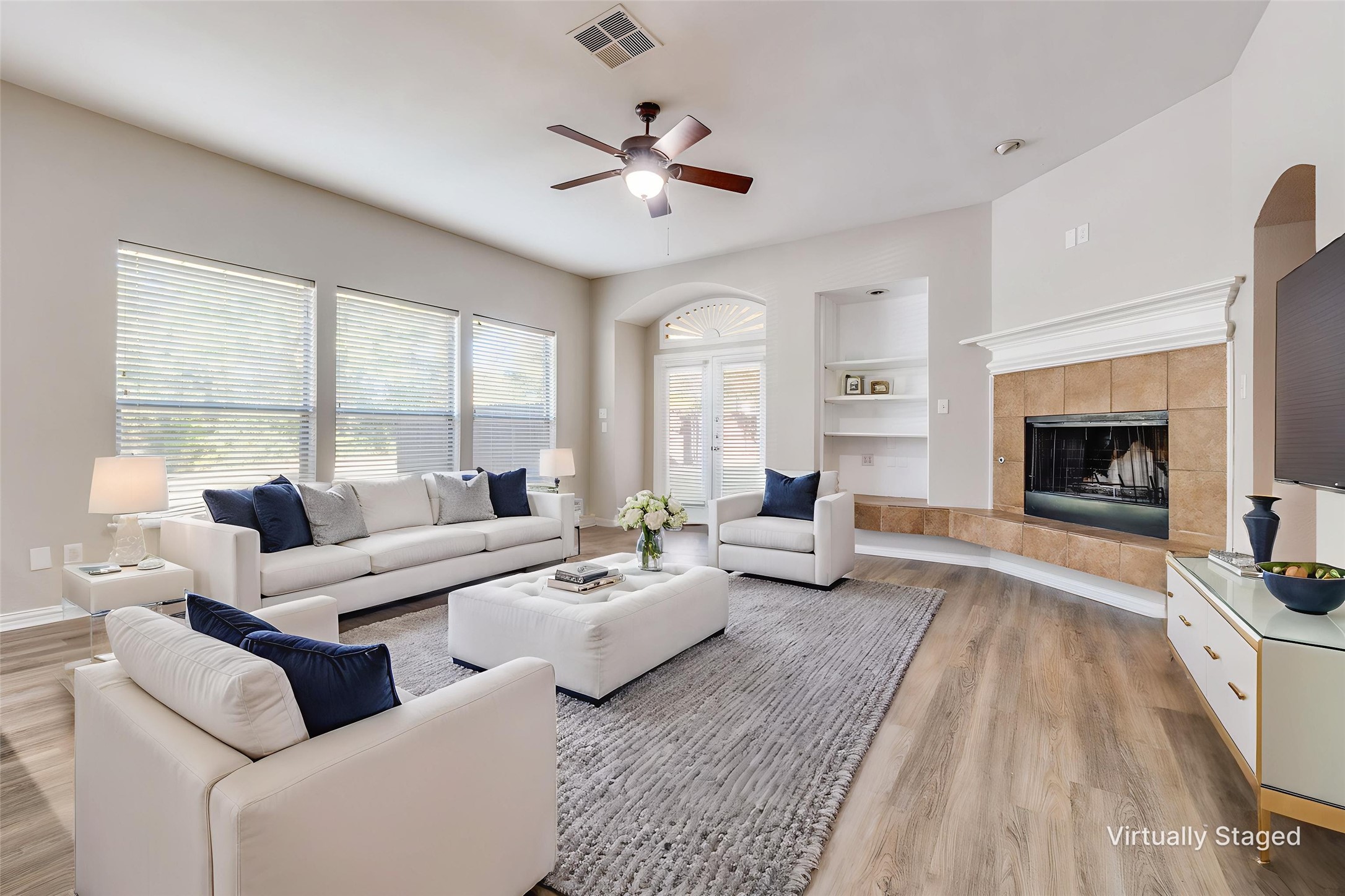 4742 Coyote Trail Dallas TX 75227