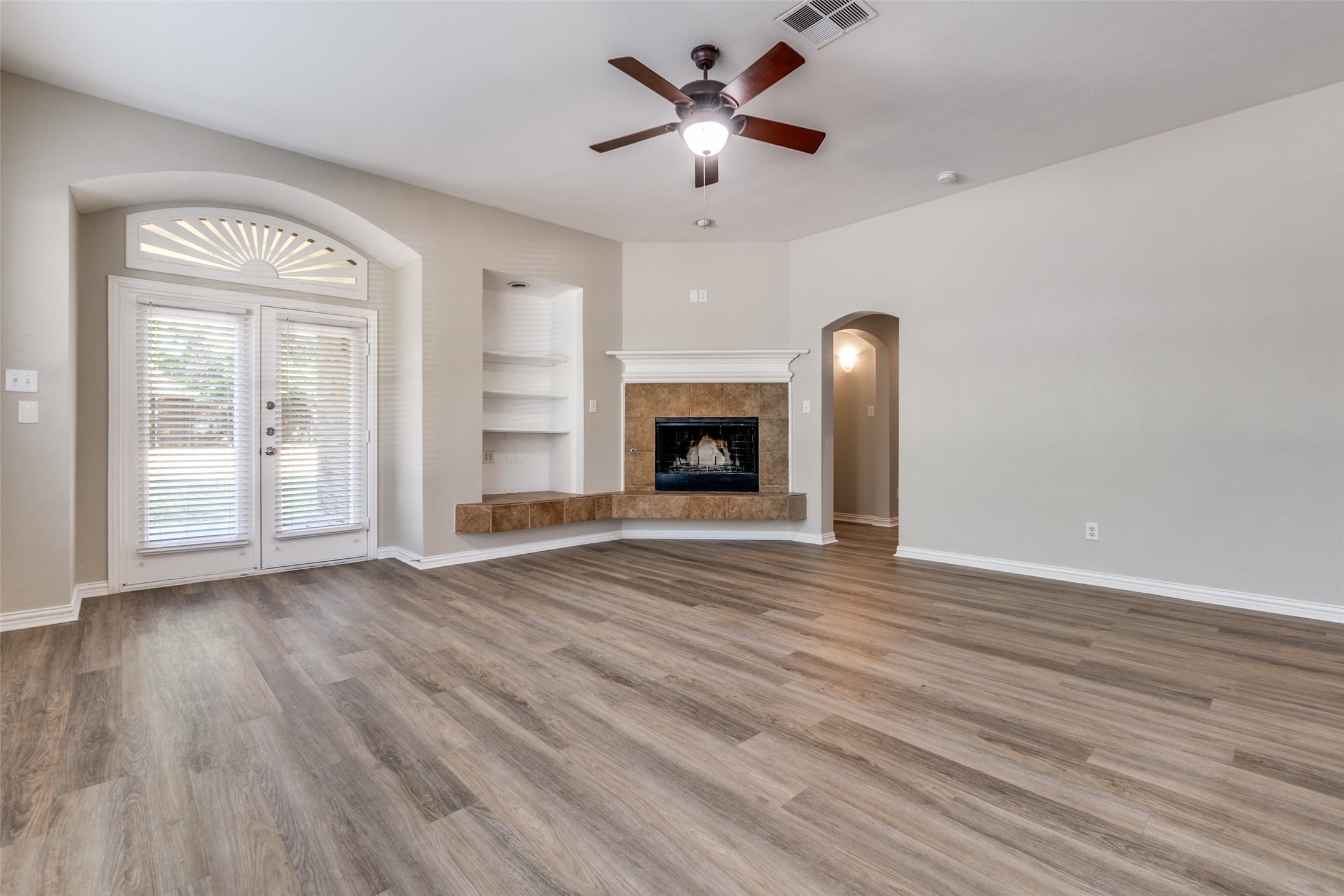 4742 Coyote Trail Dallas TX 75227