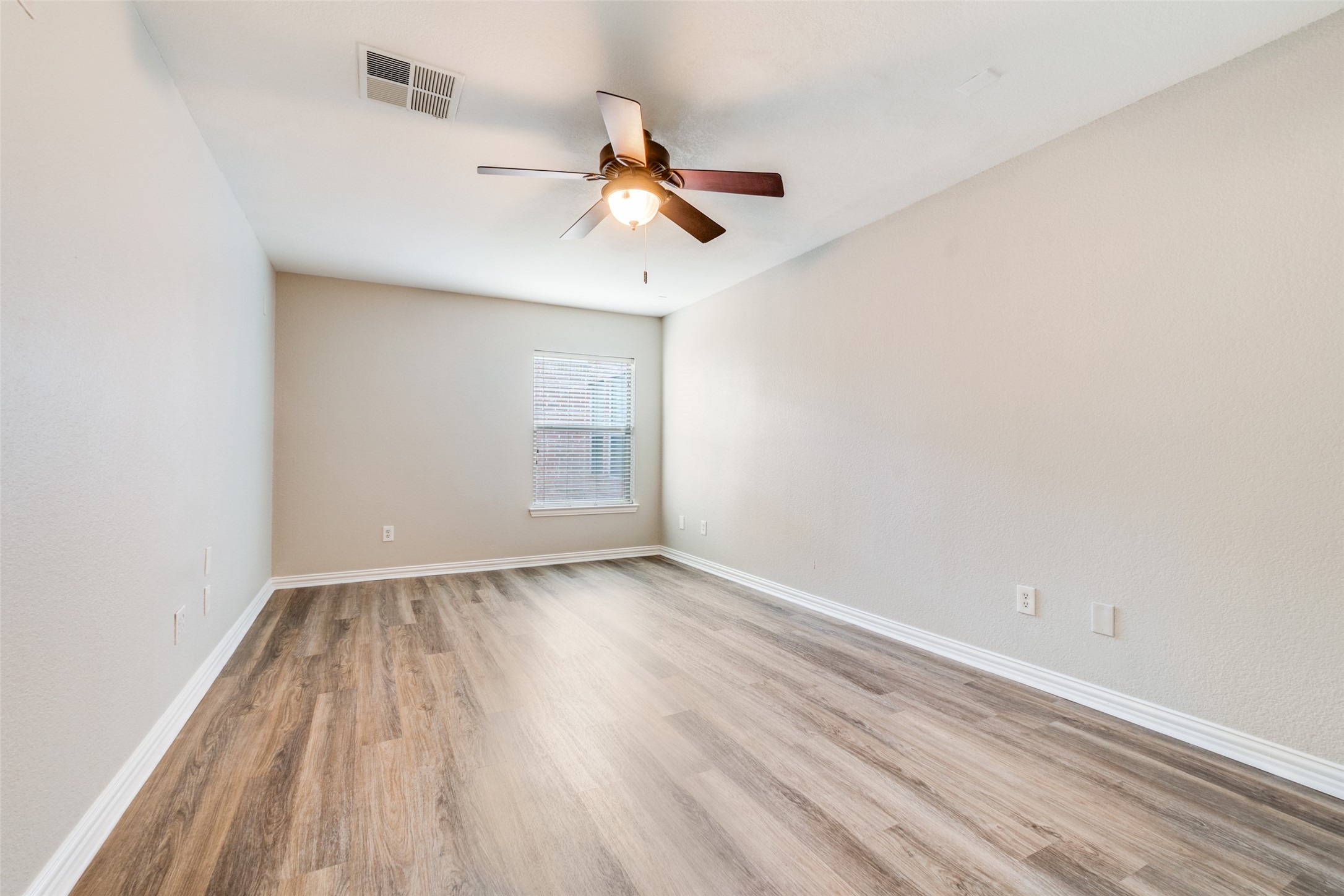 4742 Coyote Trail Dallas TX 75227