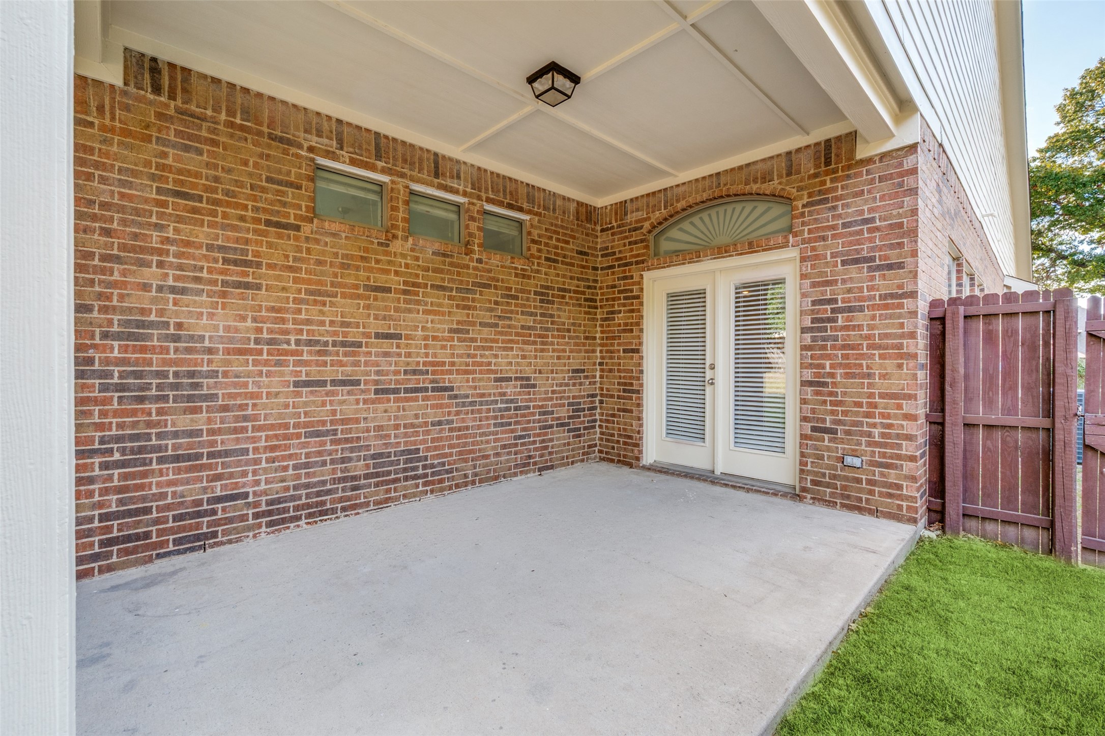4742 Coyote Trail Dallas TX 75227