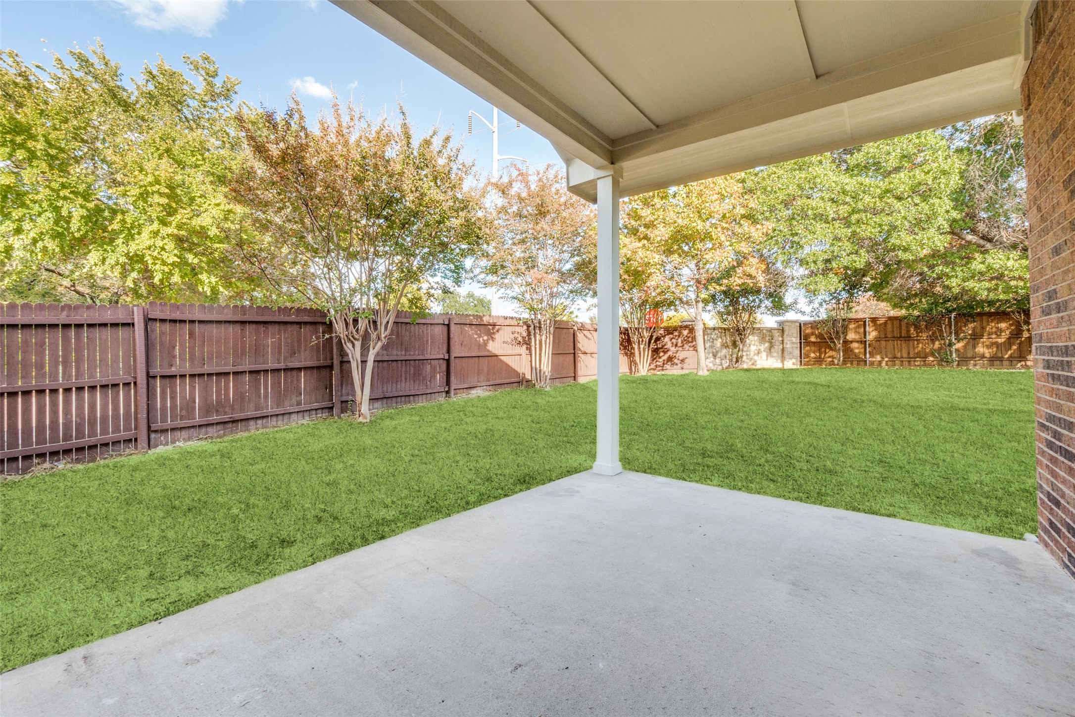4742 Coyote Trail Dallas TX 75227