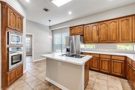4742 Coyote Trail Dallas TX 75227
