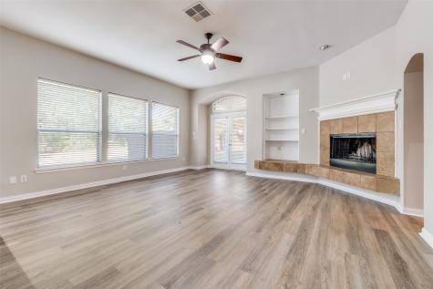 4742 Coyote Trail Dallas TX 75227