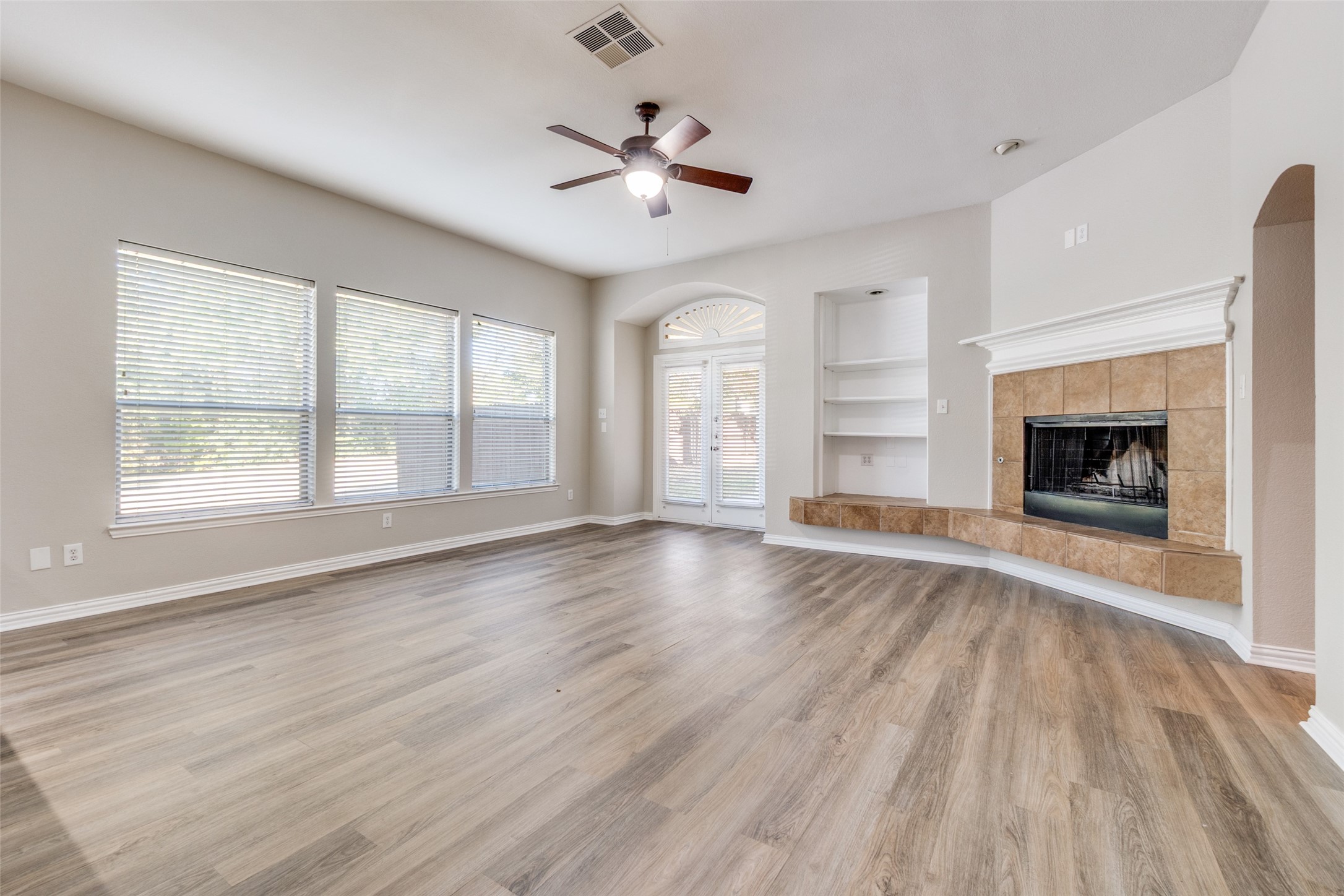 4742 Coyote Trail Dallas TX 75227