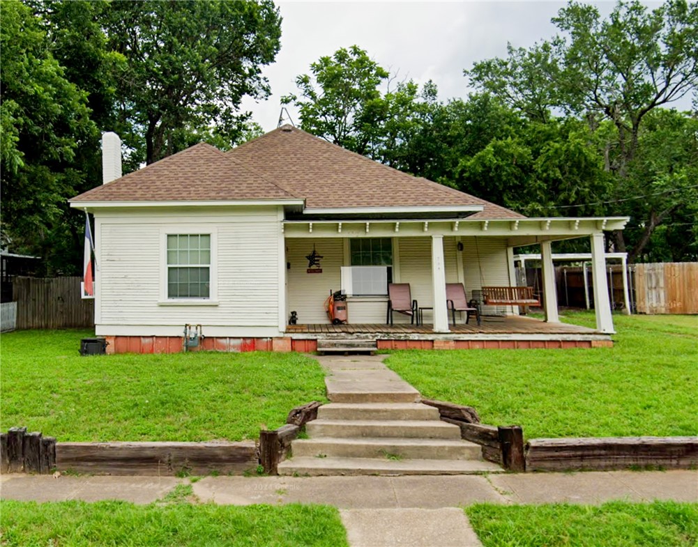 704 N Magnolia Avenue Hubbard TX 76648
