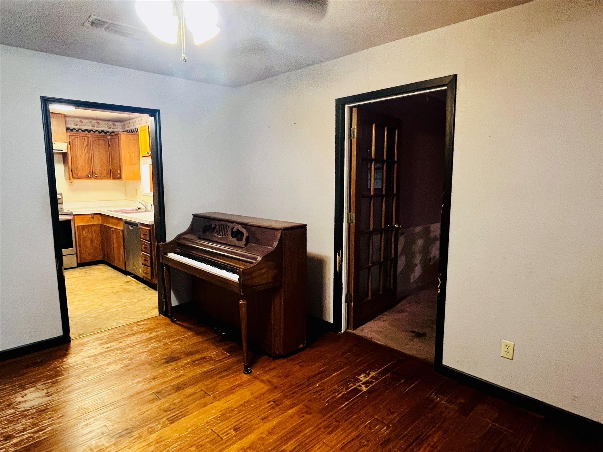 701 County Road 319 Early TX 76802