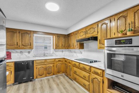 609 Kingsbridge Drive Garland TX 75040
