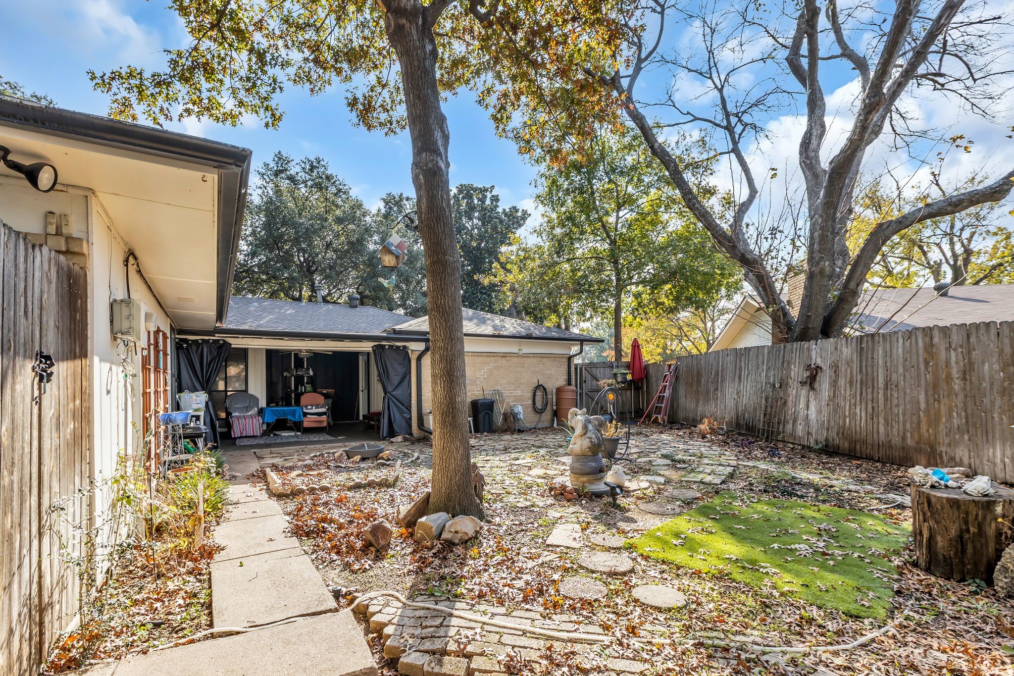 609 Kingsbridge Drive Garland TX 75040