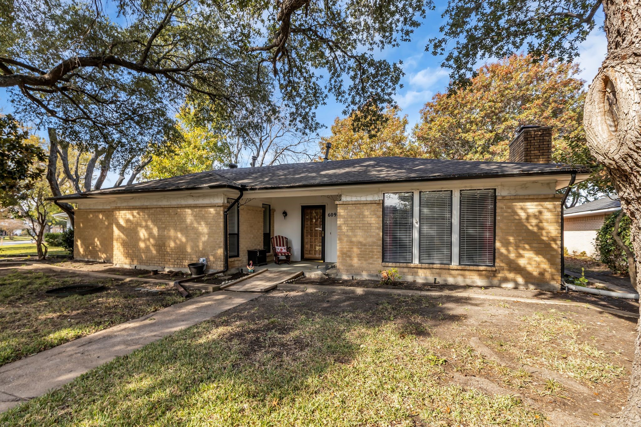 609 Kingsbridge Drive Garland TX 75040