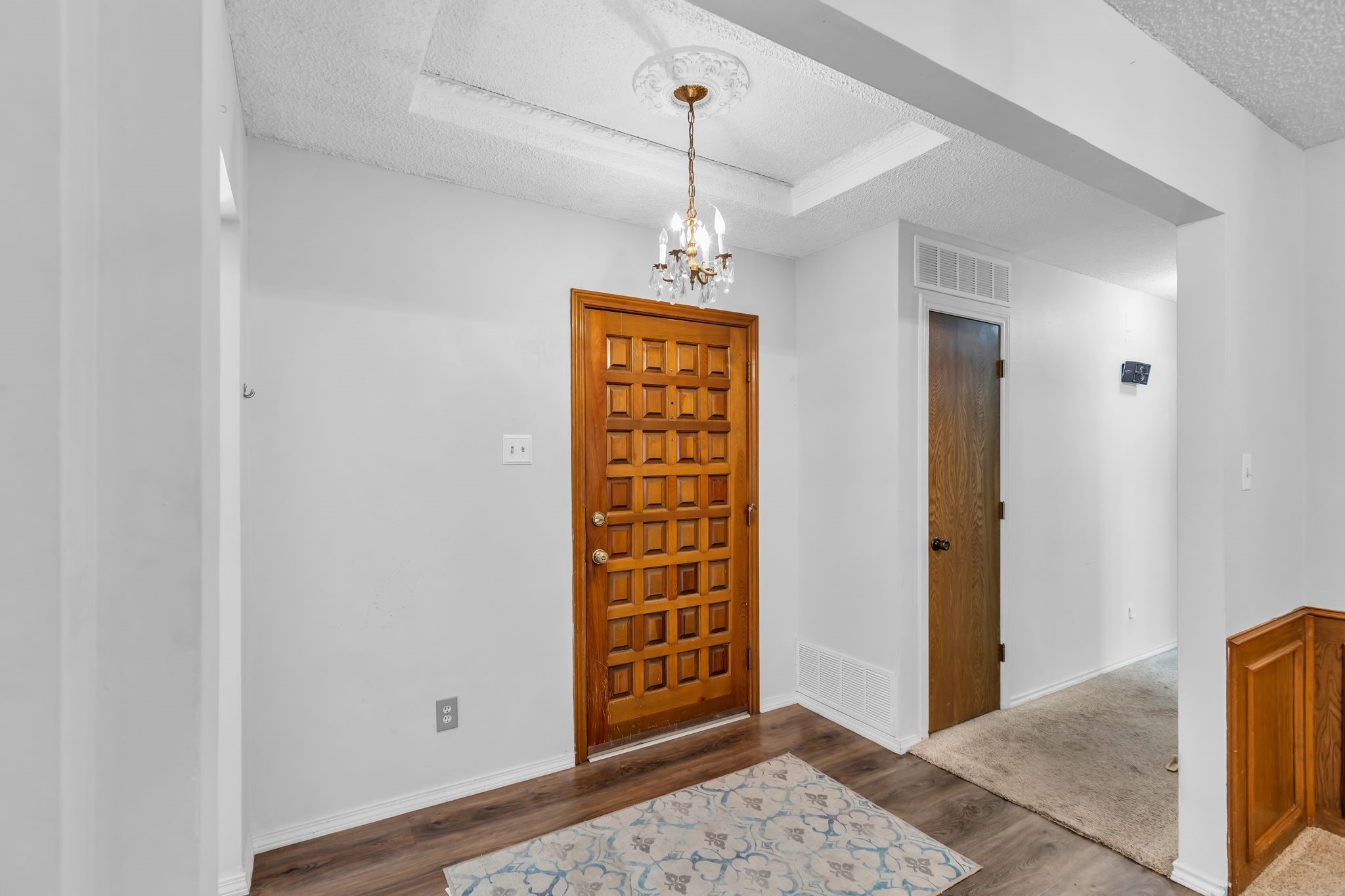 609 Kingsbridge Drive Garland TX 75040