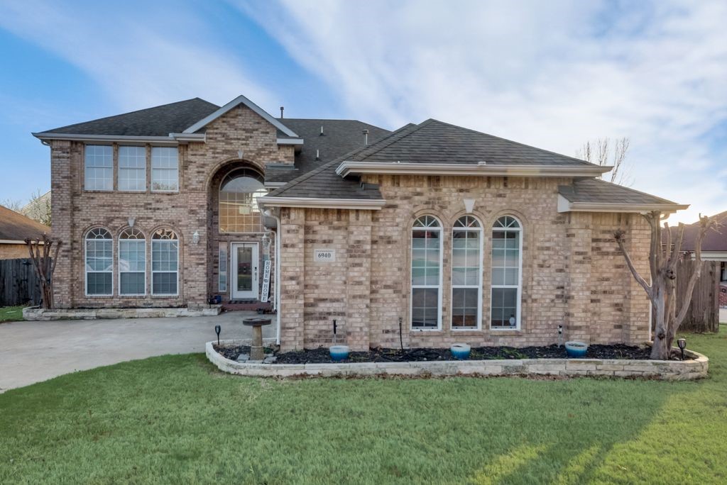 6940 Chapelridge Drive Dallas TX 75249