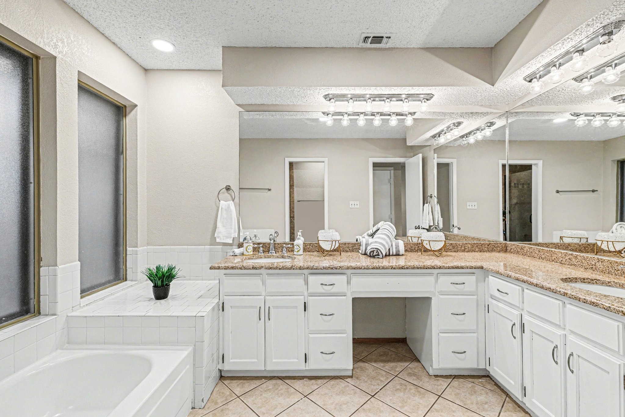 5603 Louise Way Drive Arlington TX 76017