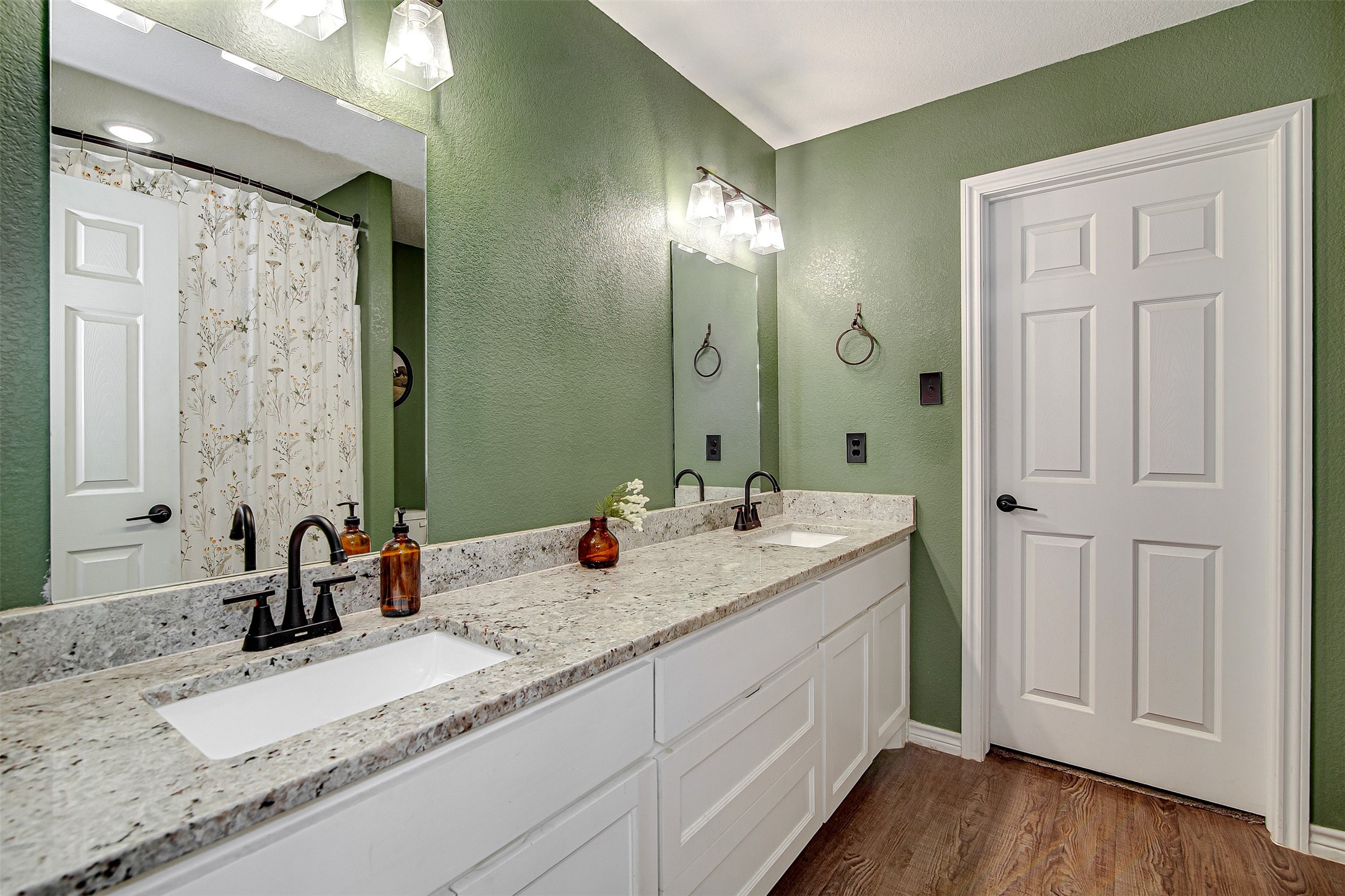 161 Columbia Street Cleburne TX 76031