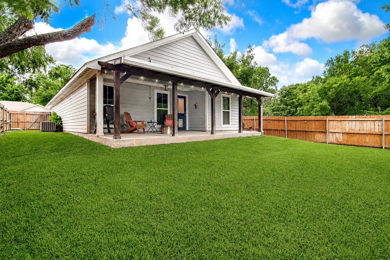 161 Columbia Street Cleburne TX 76031