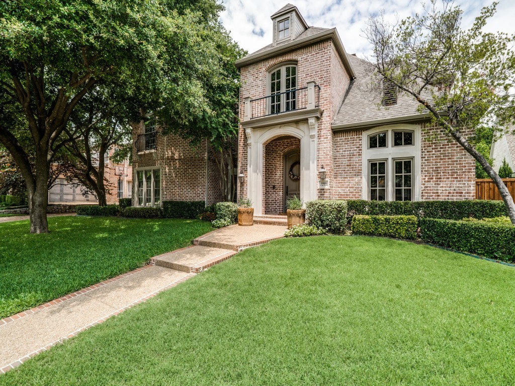 5909 Fairchild Court Plano TX 75093