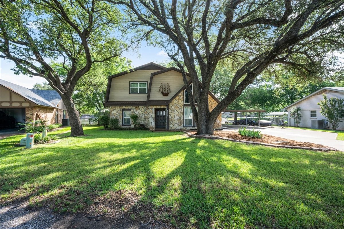 4106 Norfolk Bay Court Granbury TX 76049