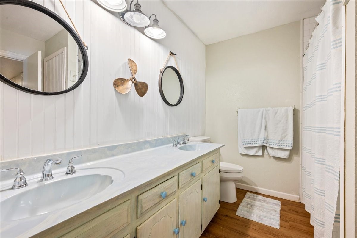 4106 Norfolk Bay Court Granbury TX 76049
