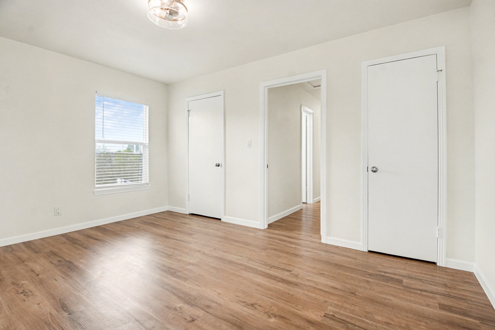 928 Ash Crescent Street Fort Worth TX 76104