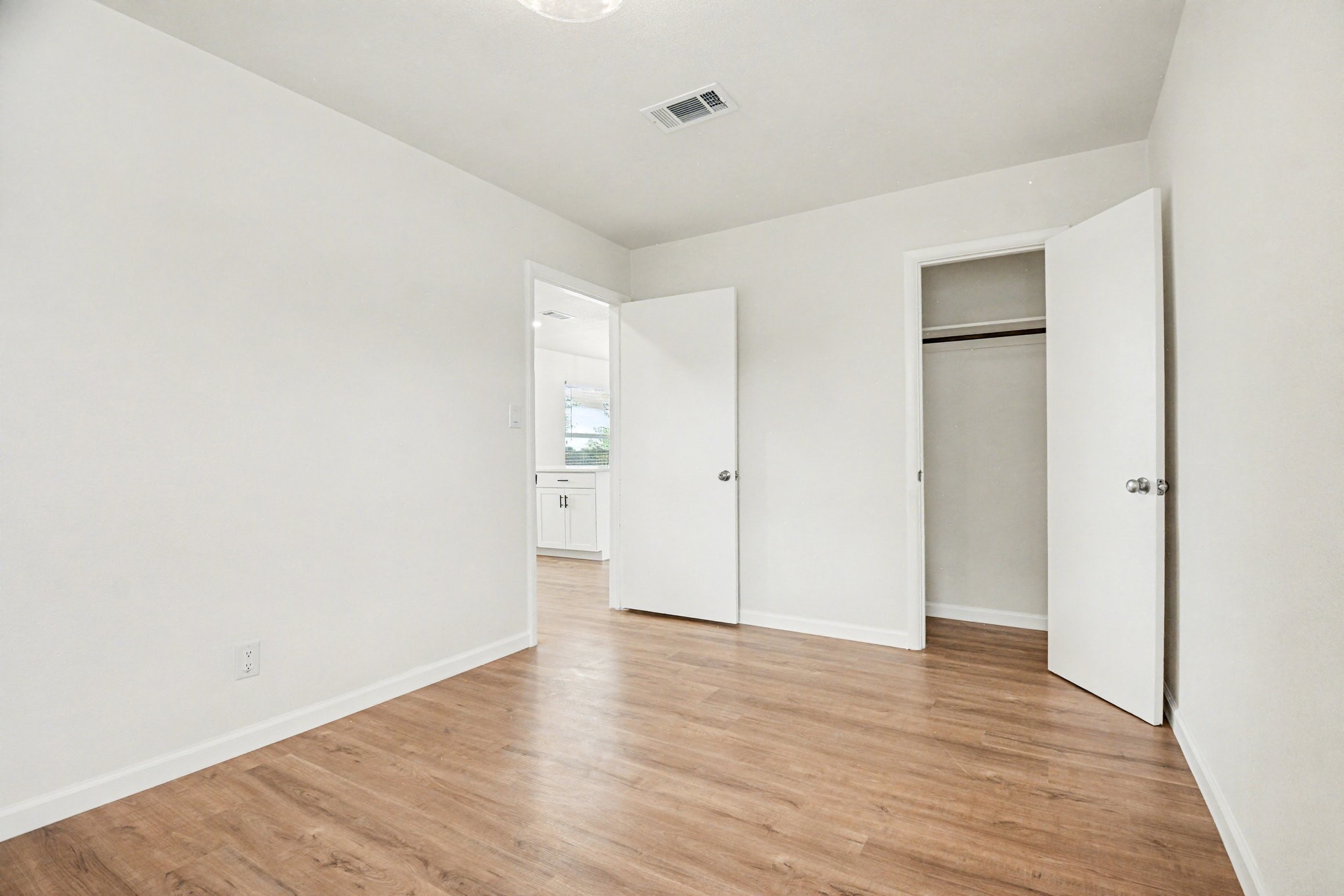 928 Ash Crescent Street Fort Worth TX 76104