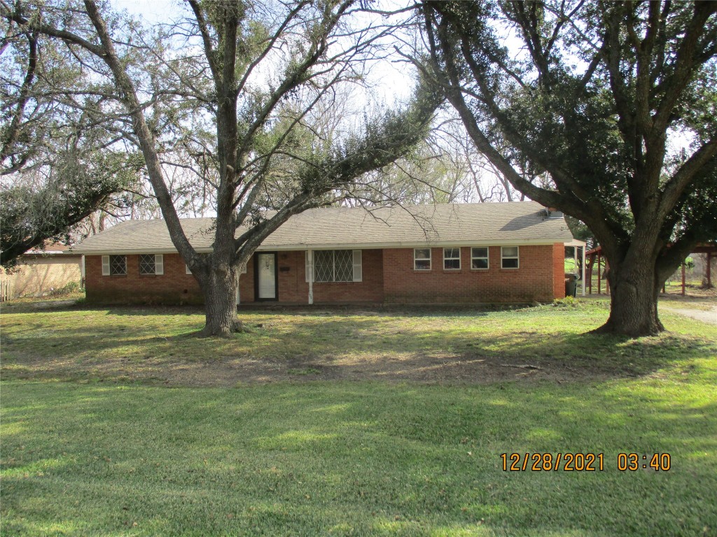 604 Carroll Street Kerens TX 75144