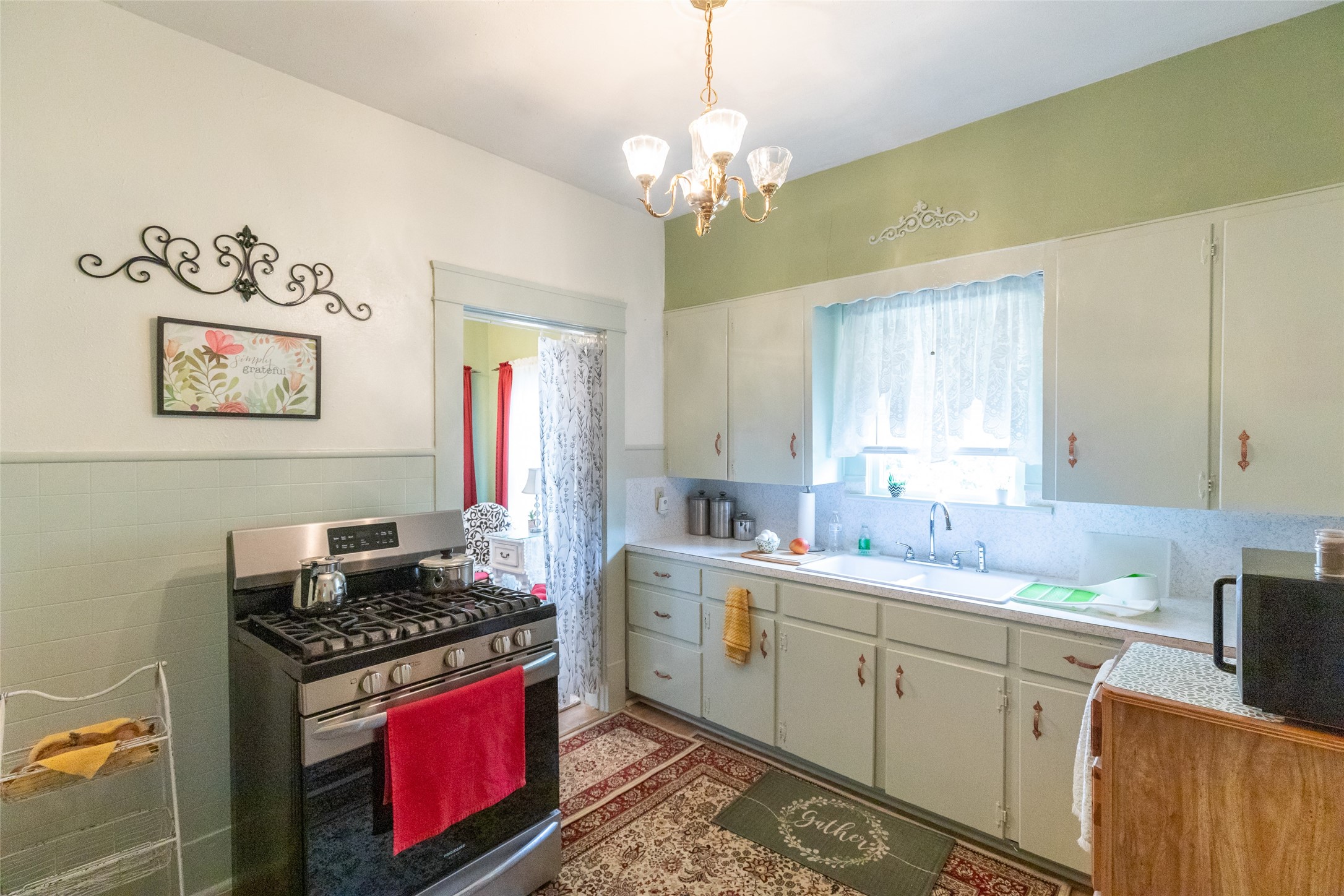 208 Frost Street Eastland TX 76448
