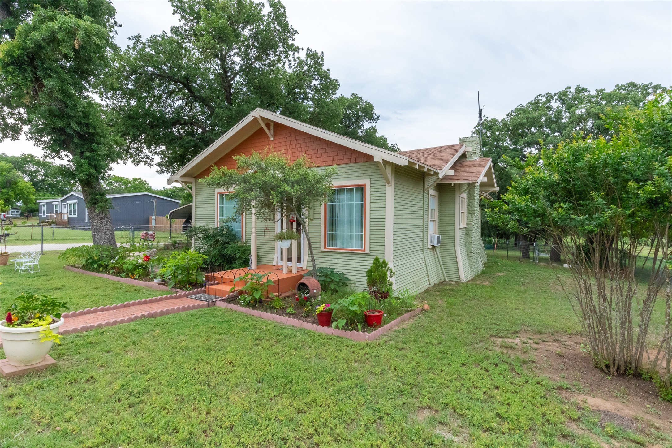 208 Frost Street Eastland TX 76448