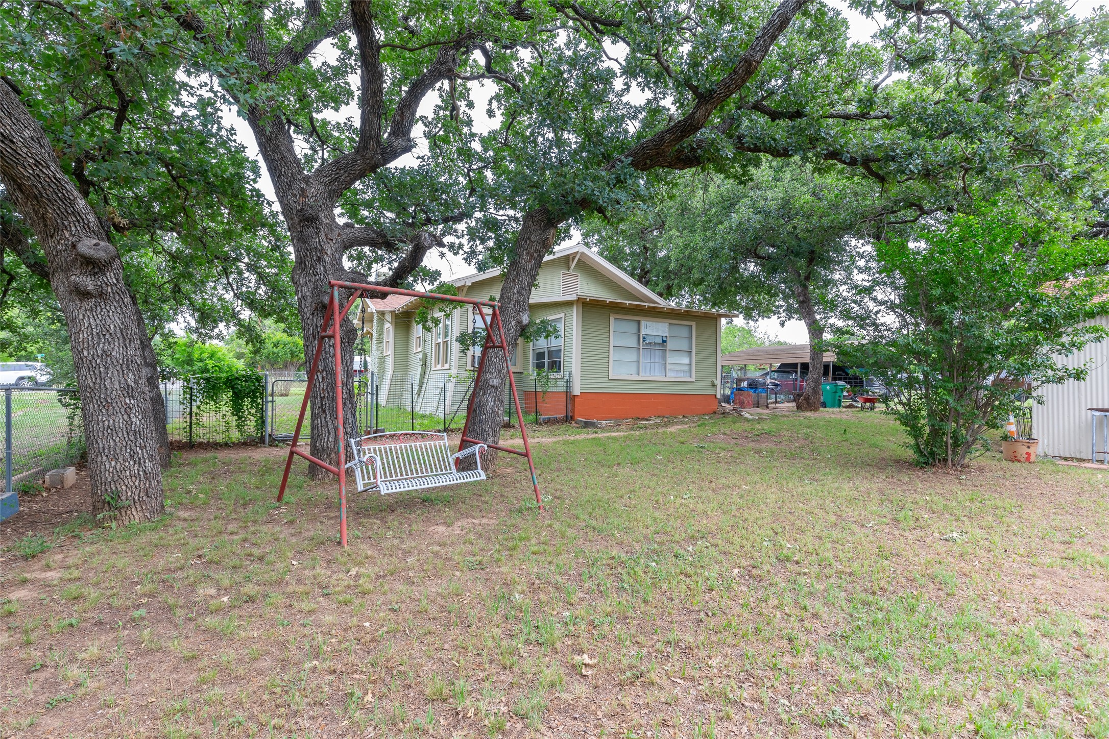208 Frost Street Eastland TX 76448