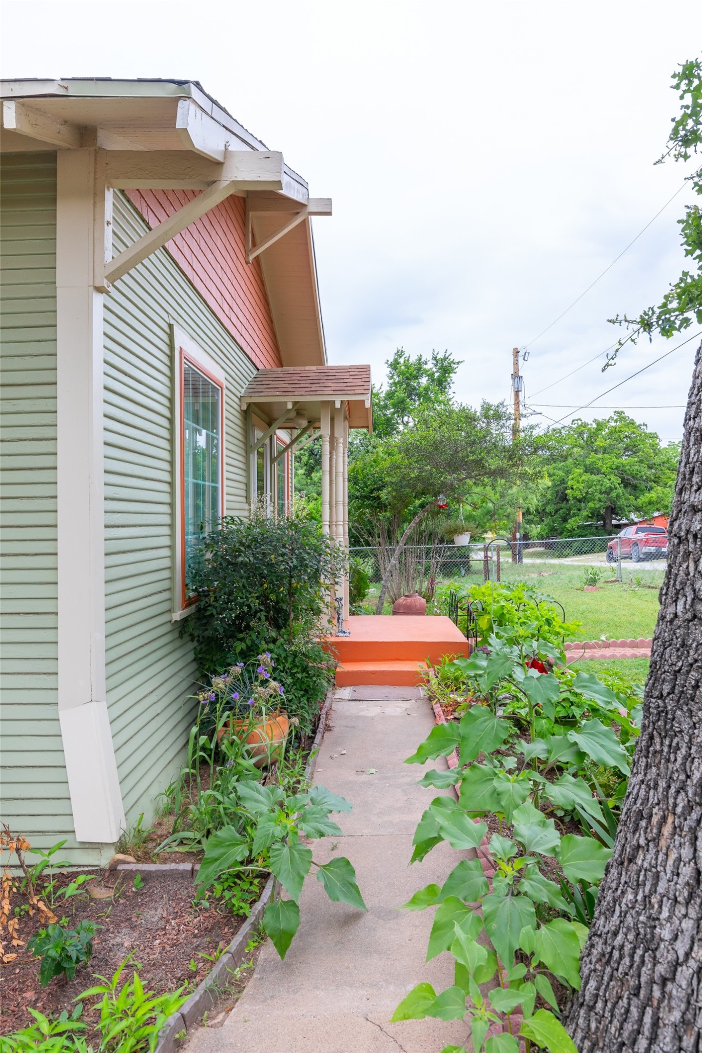 208 Frost Street Eastland TX 76448