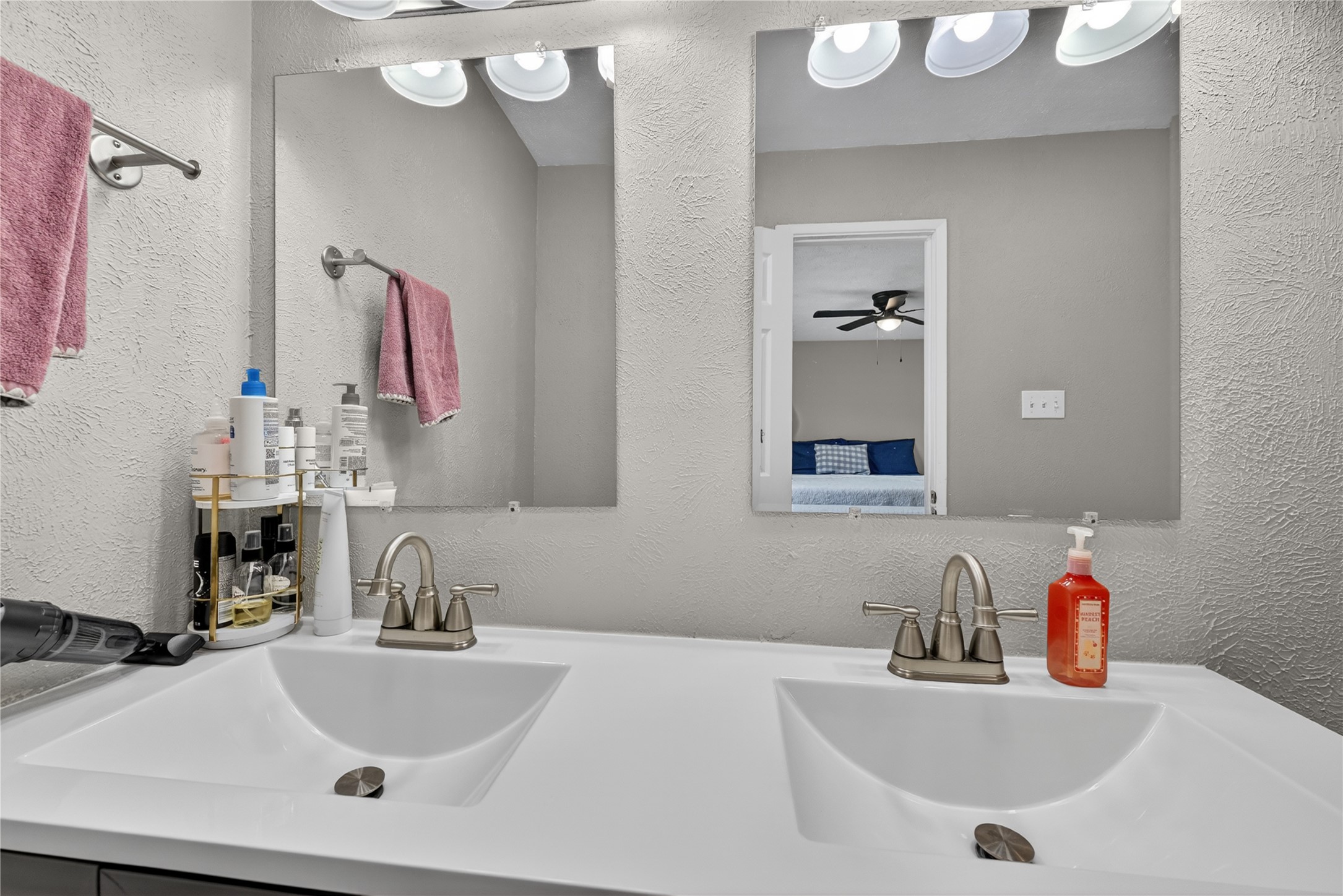 3825 Hackberry Lane Bedford TX 76021