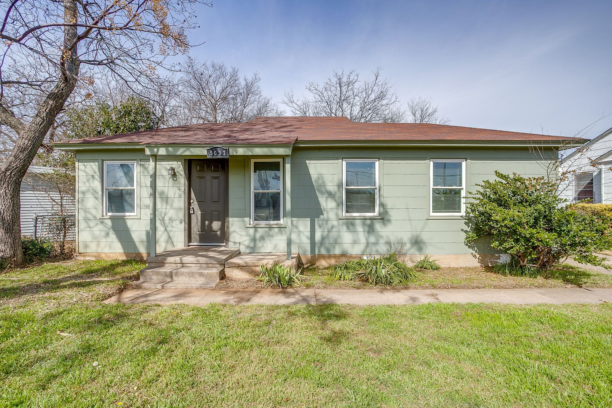 5032 Hartford Drive River Oaks TX 76114