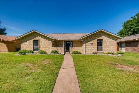 1203 Delores Drive Garland TX 75040