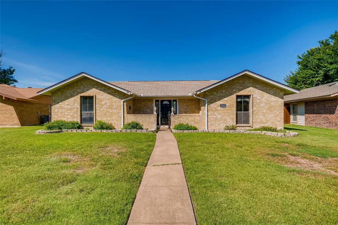 1203 Delores Drive Garland TX 75040
