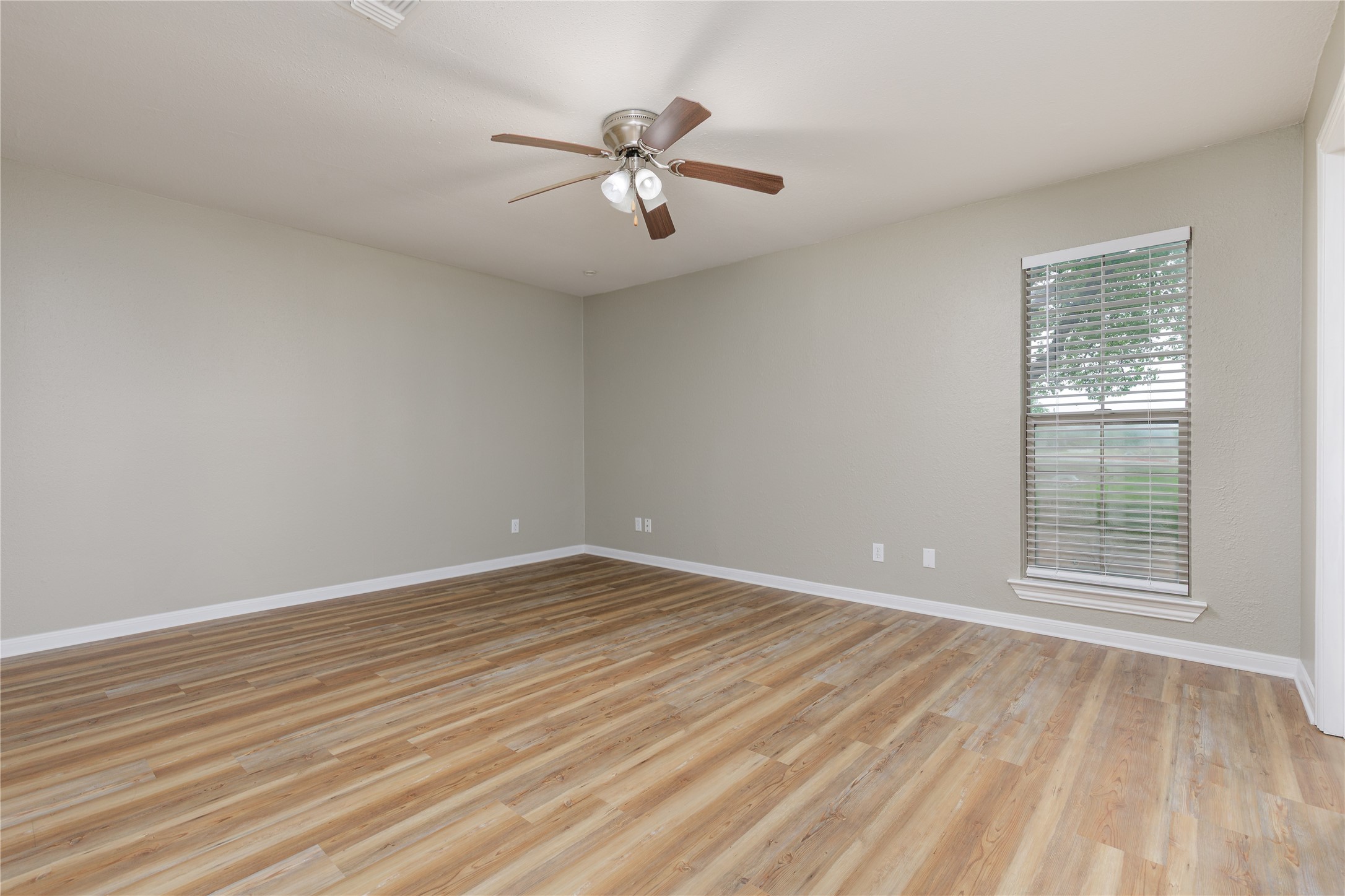 209 W Houston Lane Van Alstyne TX 75495