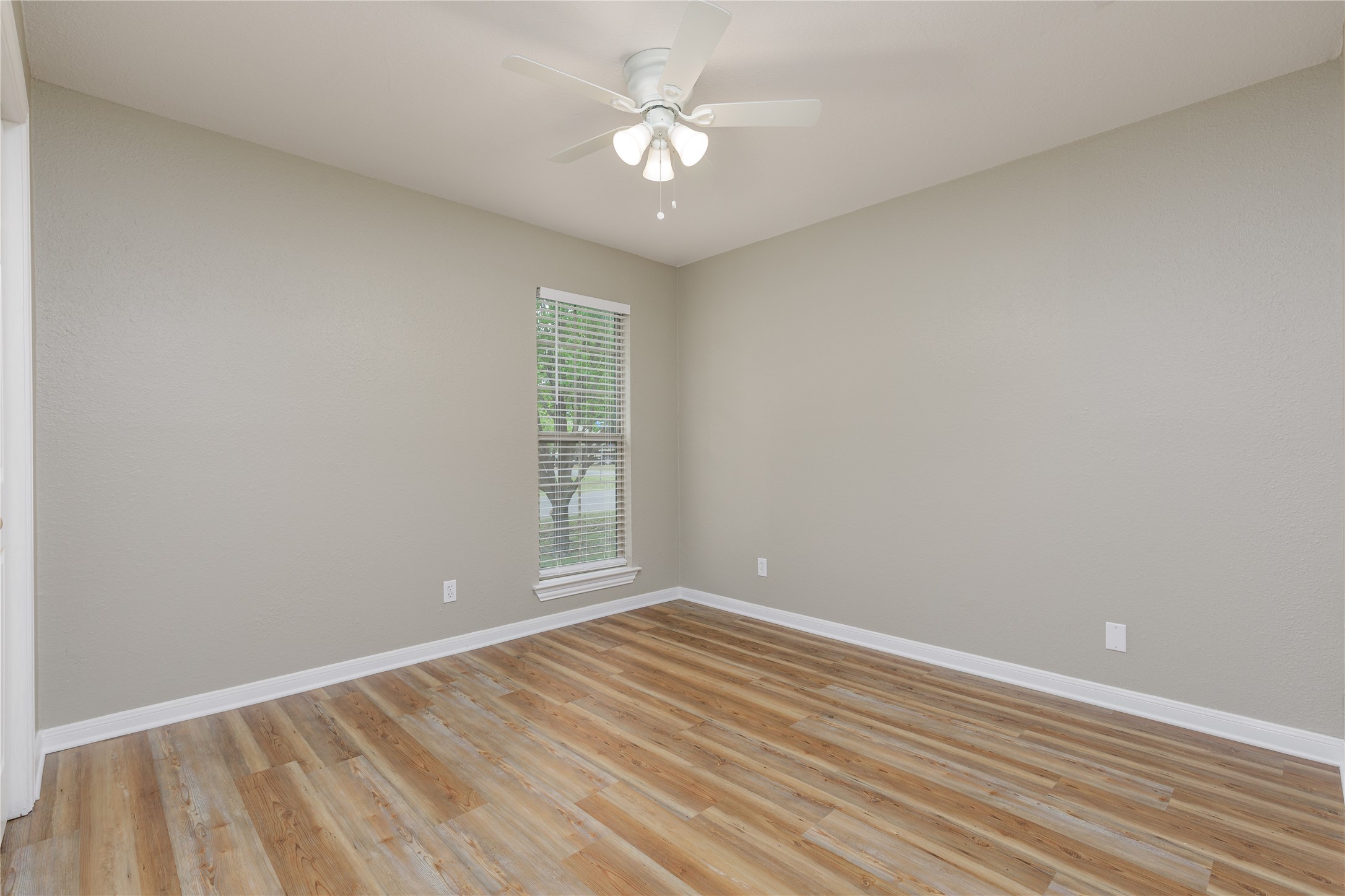 209 W Houston Lane Van Alstyne TX 75495