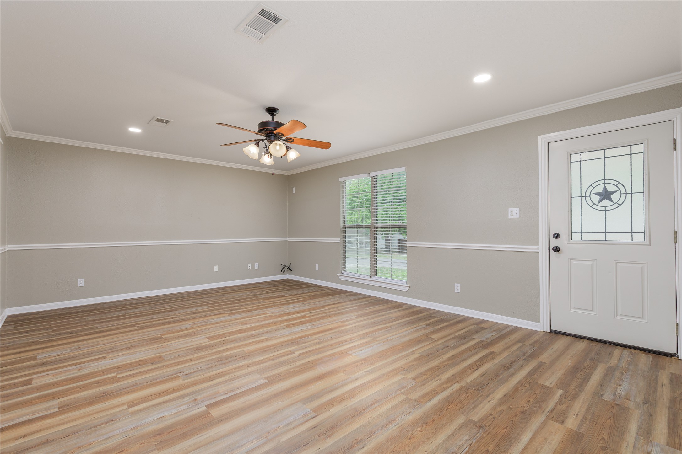 209 W Houston Lane Van Alstyne TX 75495