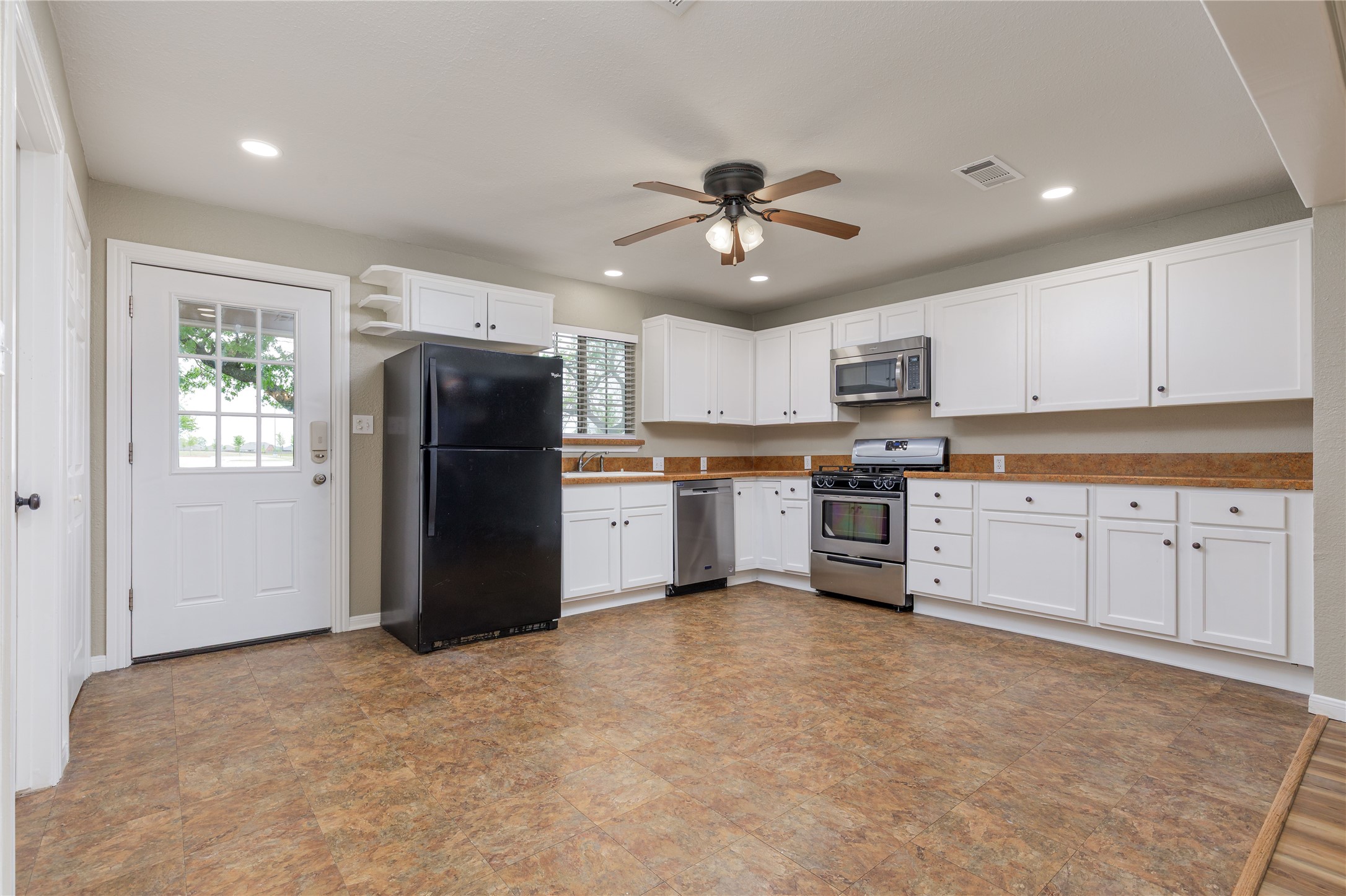 209 W Houston Lane Van Alstyne TX 75495