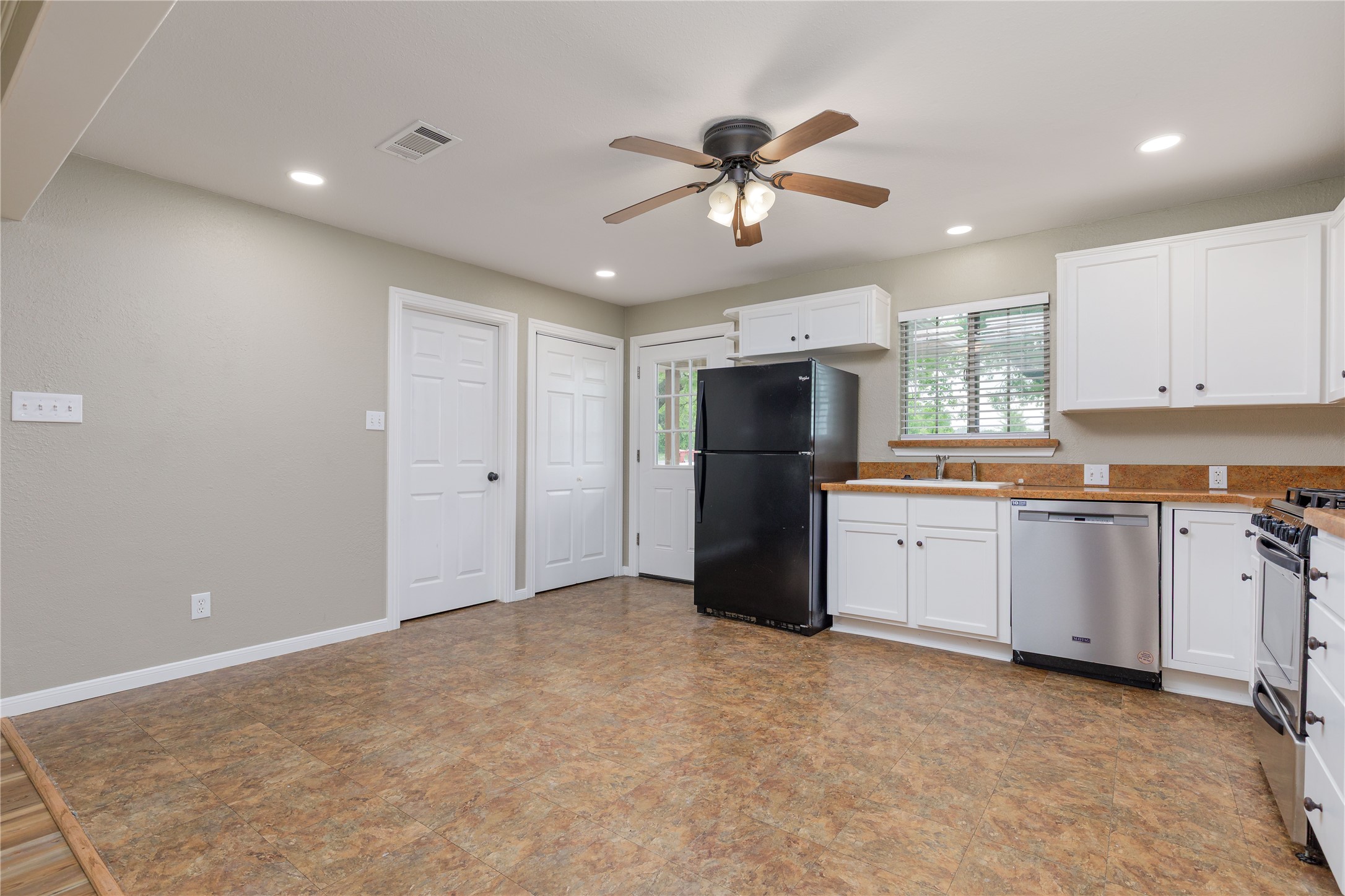 209 W Houston Lane Van Alstyne TX 75495